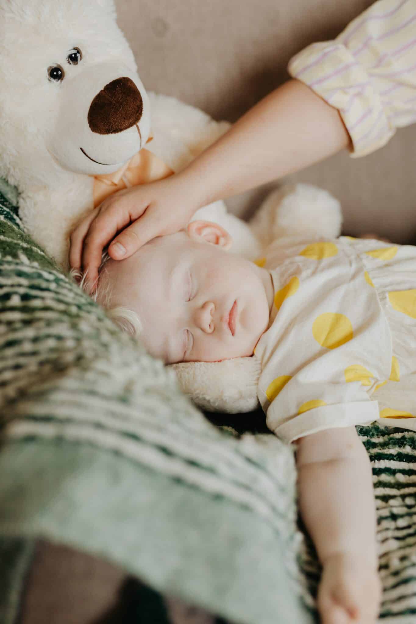 newborn quality-sleep-immunization -childhood illnesses-head
