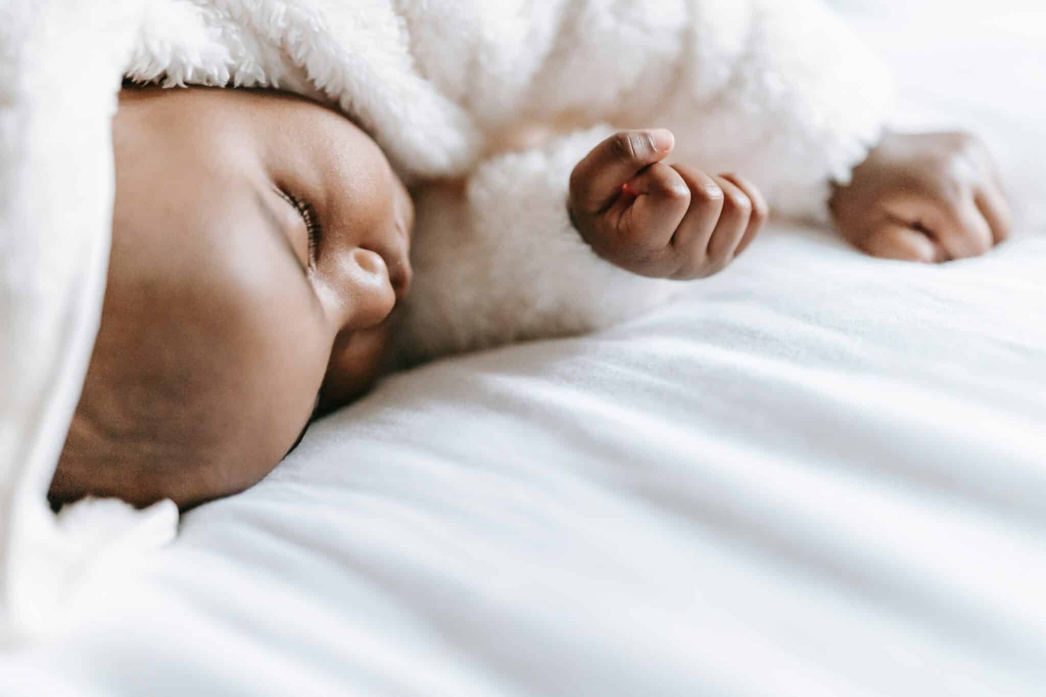 How to Establish a Sleep Routine for School Nights 1 sleep-routine-quality-sleep-newborn-baby-doctor-newborn-baby-peacefully-sleeping-childhood illnesses