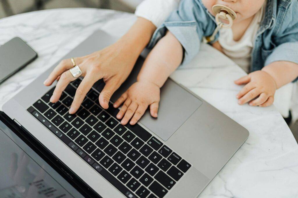 New Mom's Guide To Budgeting: How To Save Money On Baby Essentials 2 multi tasking3