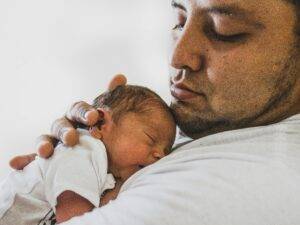 newborn baby near chickenpox