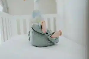 Is Your Baby Ready to Crawl? 7 Signs to Know 5 start crawling
