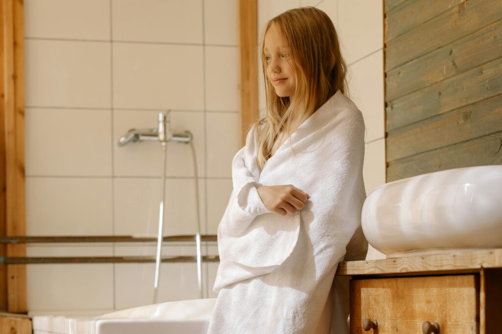 How Often Should Kids Bathe or Shower? A Practical Parent Guide 1 showers